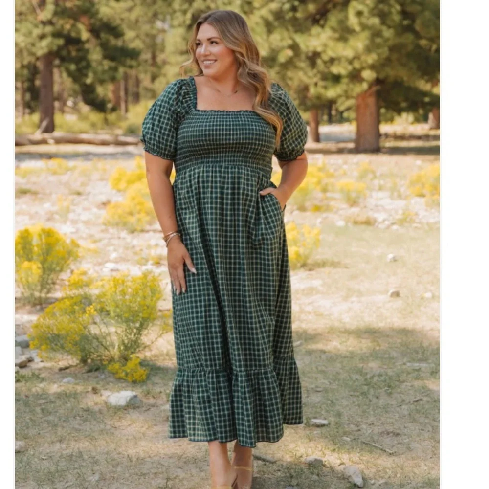 NWT Pink Desert Darci Marie Dress in hunter green plaid, Size M - Picture 1 of 5